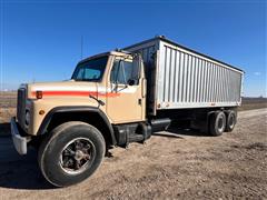 1980 International F1954 T/A Grain Truck 