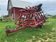 Case 4600 Vibra-Shank 30’ Field Cultivator 