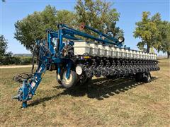 Kinze 3700 36R20” Planter 