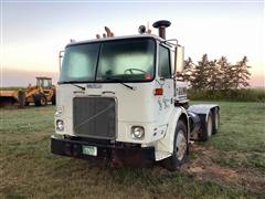1991 White GMC WX64T T/A Cabover Truck Tractor 