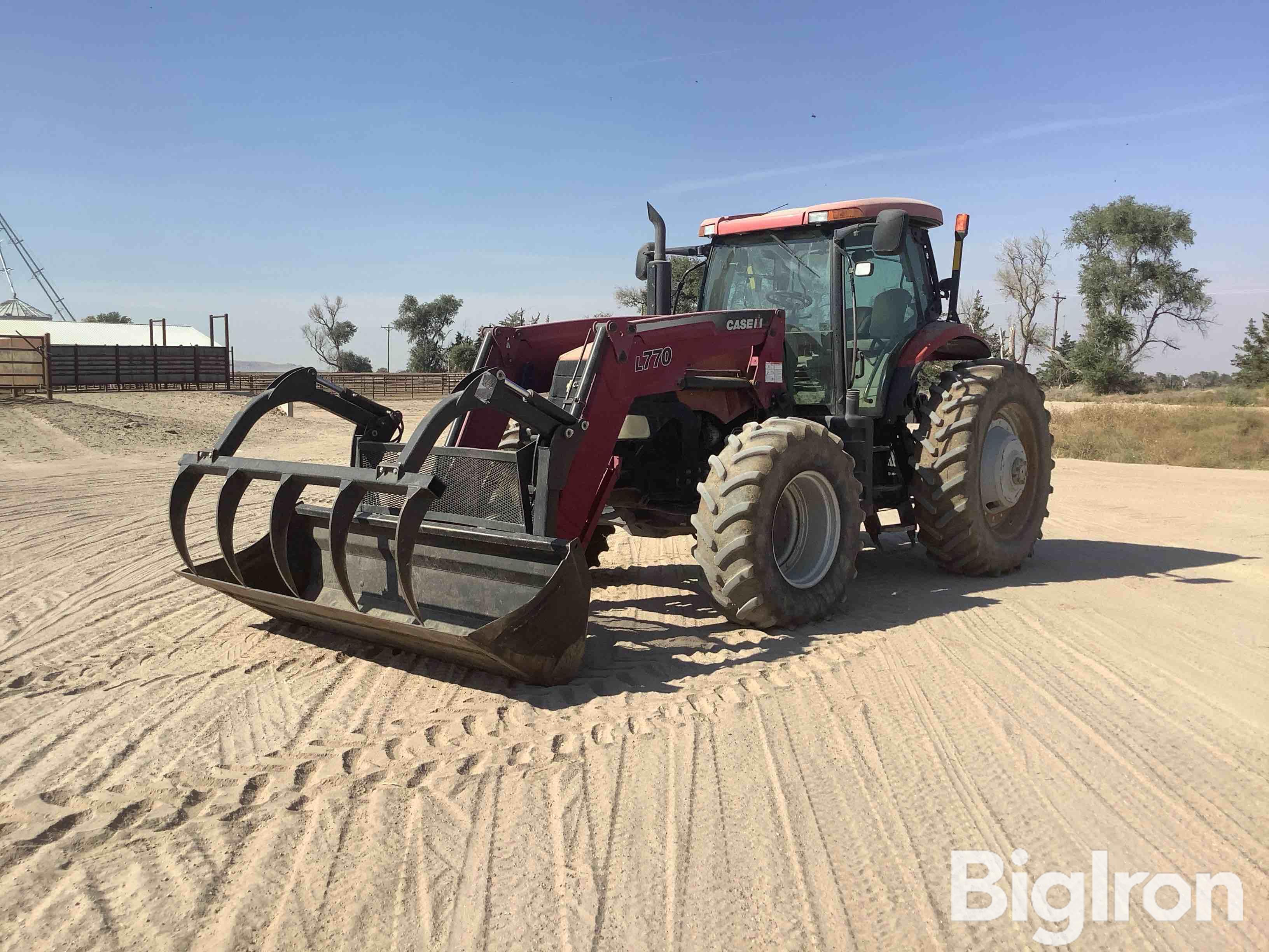 2009 Case IH Puma 195 MFWD Tractor W/Grapple Loader 