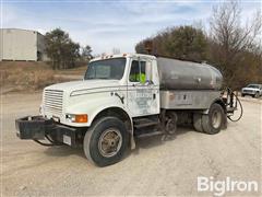 1990 International 4700 S/A Asphalt Distributor Truck 