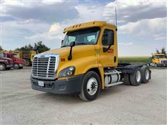 2016 Freightliner Cascadia 125 Day Cab T/A Truck Tractor 