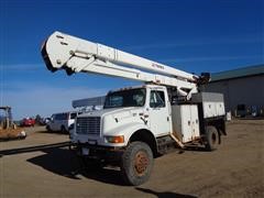 1996 International 4800 4X4 Bucket Truck 