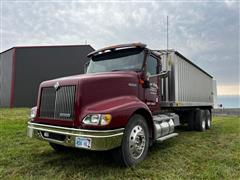 2001 International 9200i T/A Grain Truck 