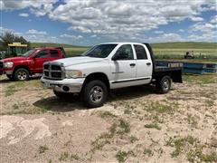 2005 Dodge RAM 2500 4x4 Crew Cab Flatbed Pickup 