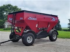 Demco 550 Gravity Wagon 