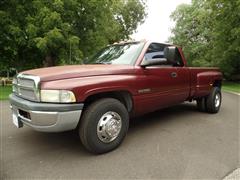 2002 Dodge RAM 3500 2WD Extended Cab Dually Pickup 