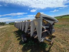 2011 Gleaner 3000 8R30" Corn Header 