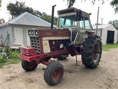 1971 International 1066 2WD Tractor 