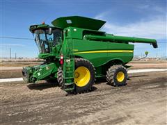 2017 John Deere S680 4WD Combine 