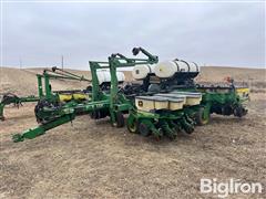 John Deere 1780 MaxEmerge Plus 12R30" Planter 