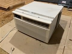 White-Westinghouse 110 Airconditioner 