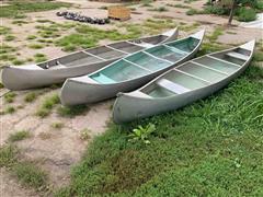 Canoes 