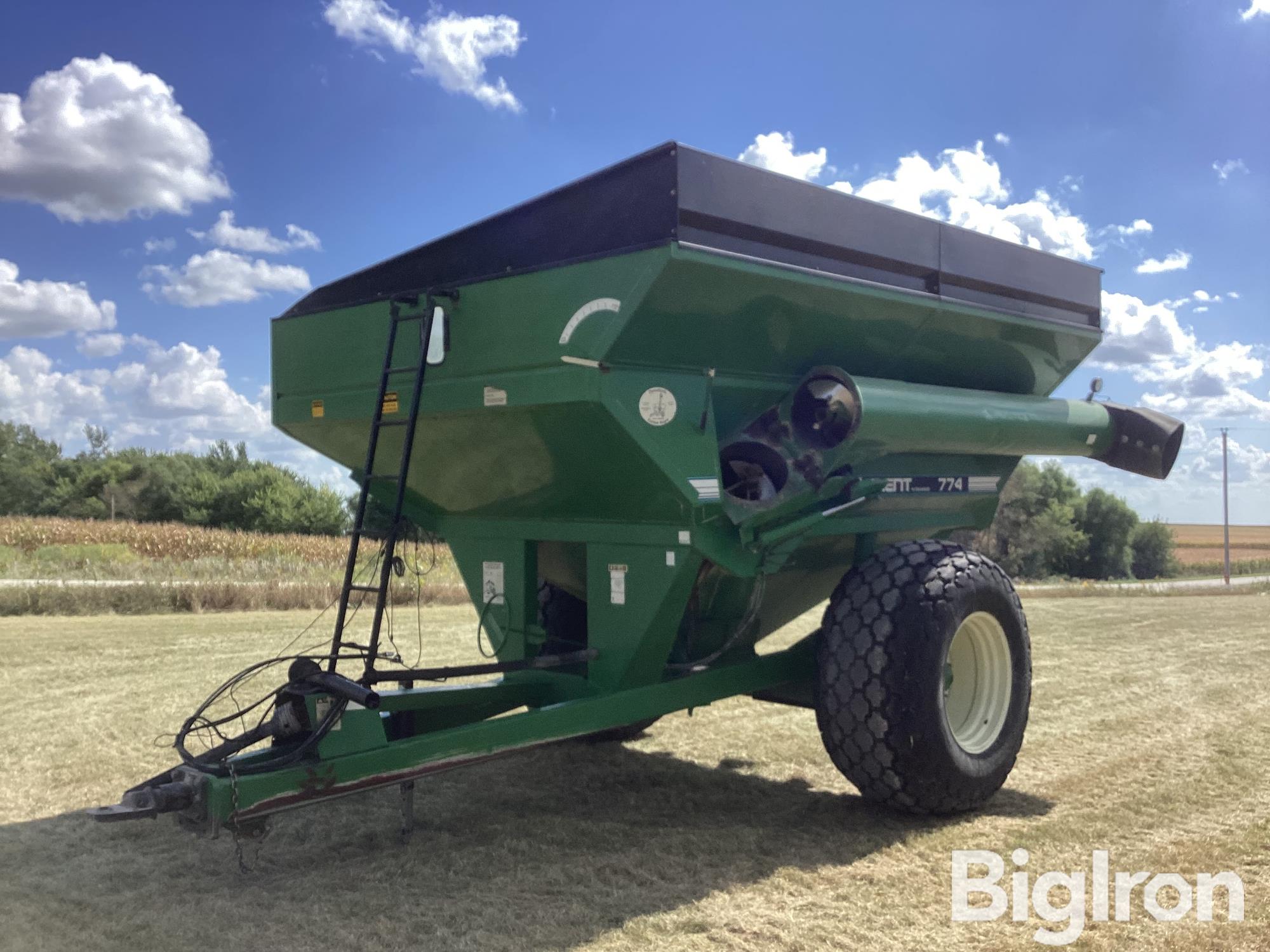 Brent GC 774 Grain Cart 