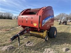 2014 New Holland Roll-Belt 560 Specialty Crop Round Baler 