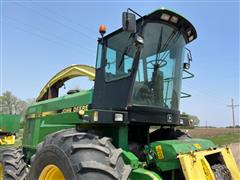 items/98d2967214f5ed11a81c6045bd4ccc74/1992johndeere6810selfpropelled4x4silagechopper_d2d105168b7c4c74a3097a31ea5c343b.jpg