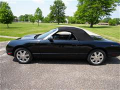 items/994933bbe000ee11a81c000d3a62cc61/2002fordthunderbirdconvertible_78f7434ce0e348ea8f031730417dc7e9.jpg