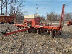 International 800 Cyclo-Air 8R30" Row Crop Planter 