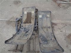 items/99f1d6515b41ec11a3ee0003fff90bee/newhollandgenesisgeminipairoffrontfenders_126664a6ebb944dda5c3098cce272c38.jpg