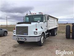 1995 White/GMC WG64 T/A Grain Truck 