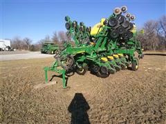 2015 John Deere 1795 24R15" Planter 