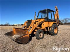 Case 580C 2WD Loader Backhoe 