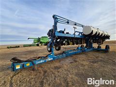 Kinze 2300 Pivot Planter 