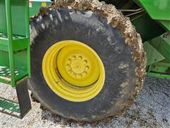 items/9b34d76fab5aef11a4e60022488ec0a9/1994johndeere9500combine-10_e05d50b53658435898ef8a4fc1fb2dfe.jpg