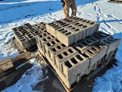 items/9b7ab206bd8bed11a76e0003fff922e3/concreteblocks-67_909cf137eebf4e5596e1664b2a4d8d11.jpg