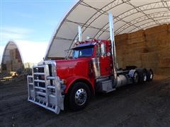 2007 Peterbilt 379 Tri/A Day Cab Truck Tractor W/Steerable Pusher 