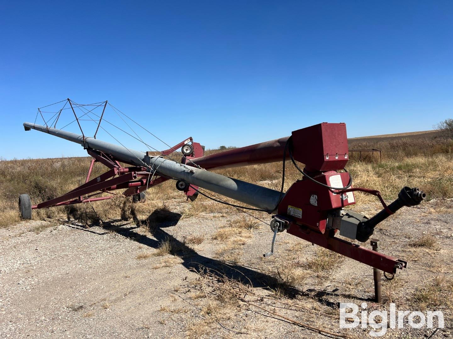 Hutchinson /Mayrath 10" X 61' Auger W/Swing-Out Hopper 