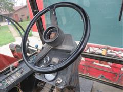 items/9bafc9fd4009407980fd9d64f63df55b/1985versatile256bidirectionaltractorwithloaderandgrapple_a5206e42352745589a28cacf42ee268b.jpg