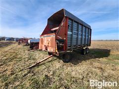 Gehl 970 Silage Wagon 