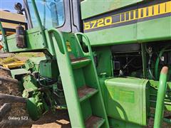 items/9c48efa8385bef11a4e6000d3a62e002/johndeere5720selfpropelledforageharvesterwnewholland360nforageheader_f07f408f0d384b0bb207656d1241065a.jpg