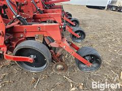 items/9c68d70829e6ef11a4dd6045bd4c6ac5/case-ih-955-cyclo-air-planter_476783b5b7eb452fa42ae92d586a46fd.jpg