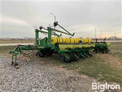 2000 John Deere 1770 MaxEmerge XP 16R30 Conservation Vacumeter Planter 