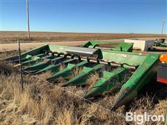 John Deere 843 8R30 Corn Head 