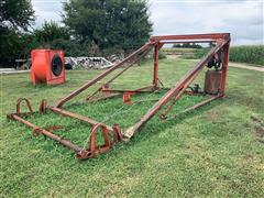 Farmhand F10 Loader 