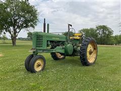 1952 John Deere B 2WD Tractor 