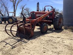 1968 International 856 Wheatland 2WD Tractor W/Farmhand Grapple Loader 