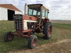 1972 International Farmall 966 2WD Tractor 