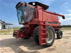 1994 Case IH 1688 Axial-Flow 2WD Combine 