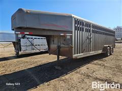 1997 Trailmann T/A 24' Livestock Trailer 