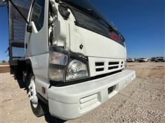 items/9d58f4975f7cee11a81c00224890f82c/2006gmcw4500landscapingtruck_324bd397ec524d48823c1e6863518c22.jpg