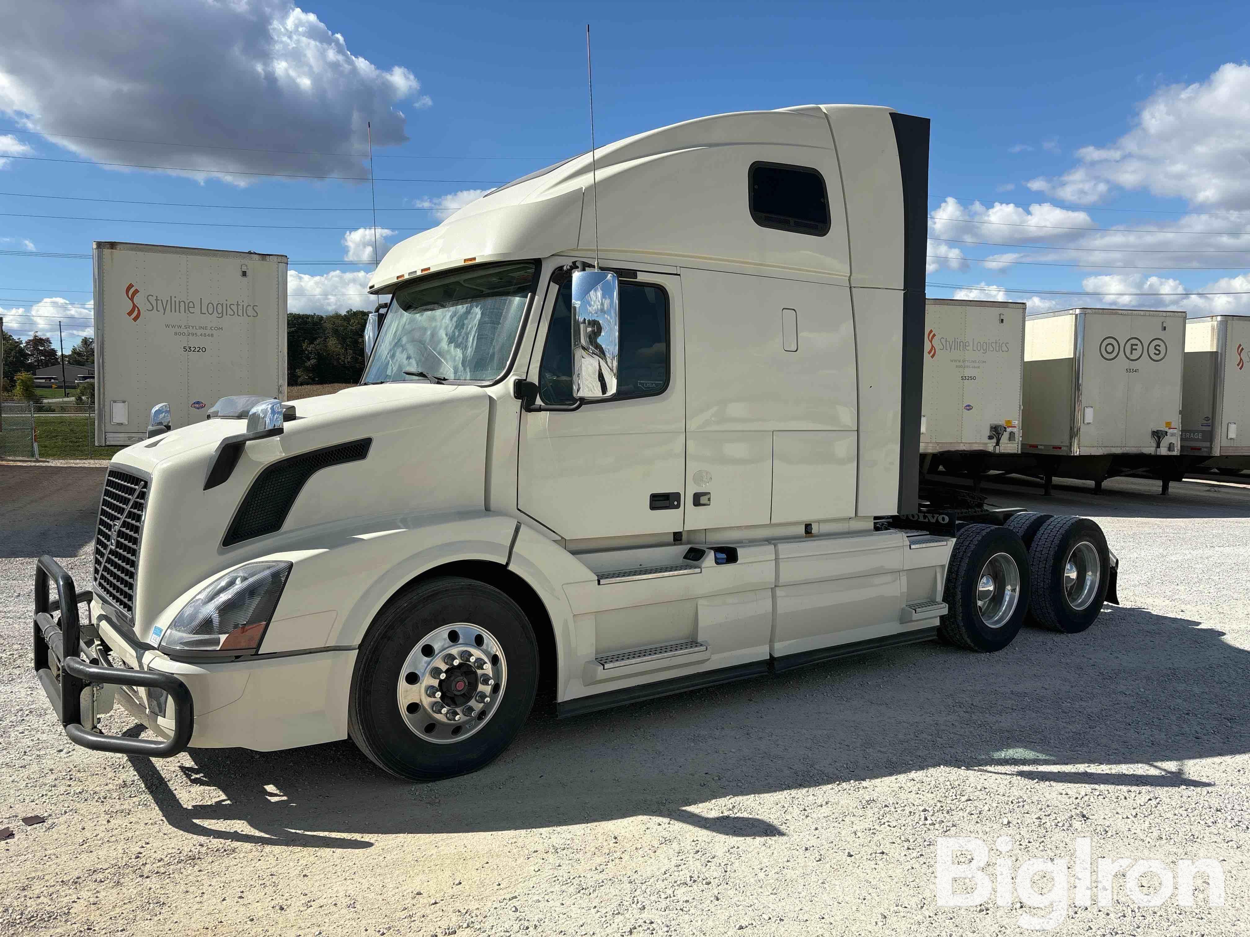 2016 Volvo VNL T/A Sleeper Truck Tractor 