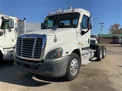 2015 Freightliner Cascadia 125 T/A Day Cab Truck Tractor 