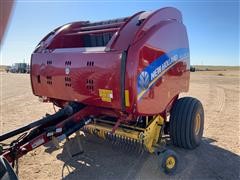 2014 New Holland RB560 Round Baler 