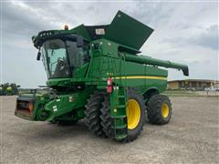 2014 John Deere S690 4WD Combine 