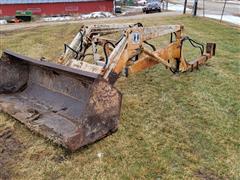 International Loader W/Bucket 